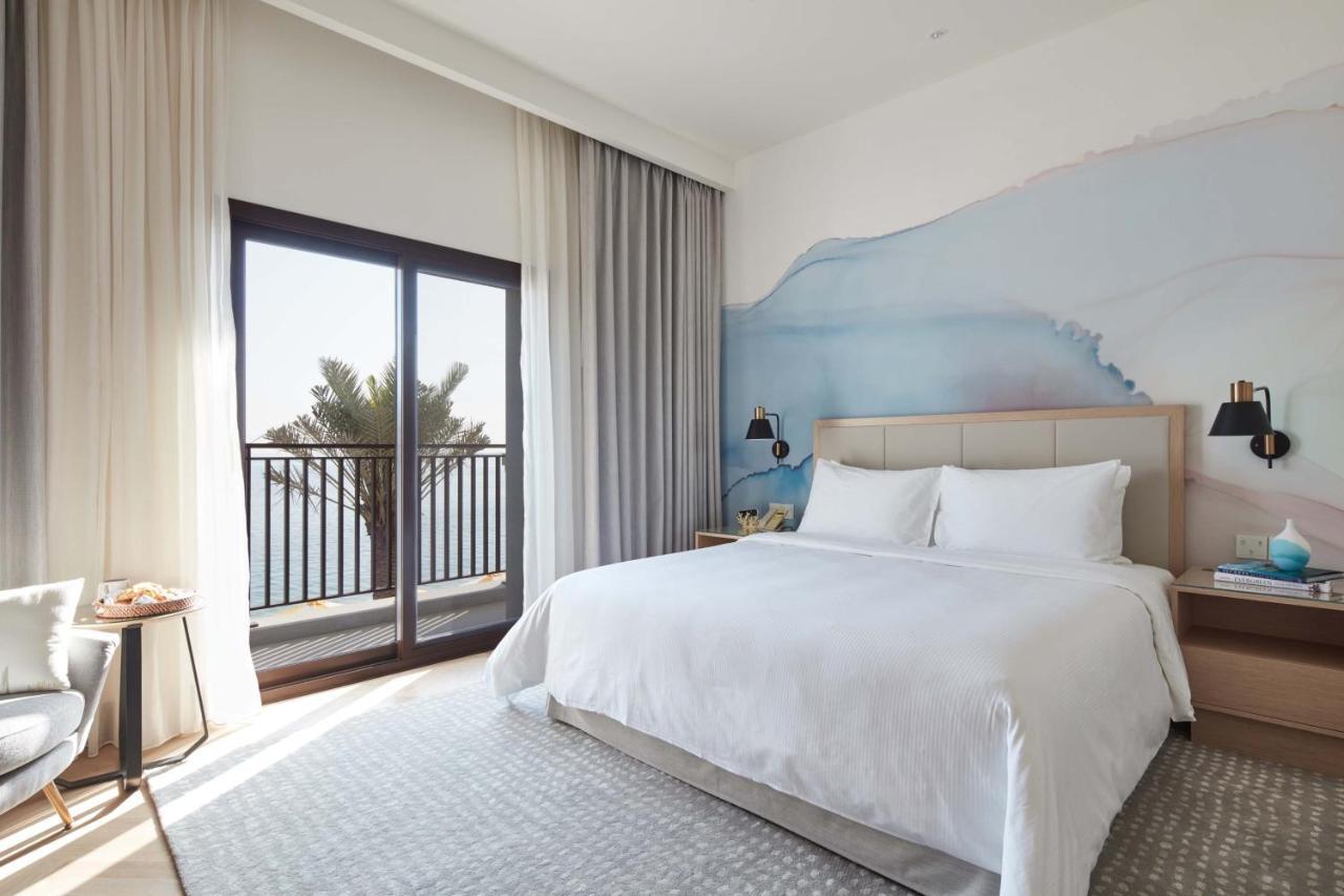 Vida Beach Resort Umm Al Quwain Eksteriør billede A bedroom at the hotel