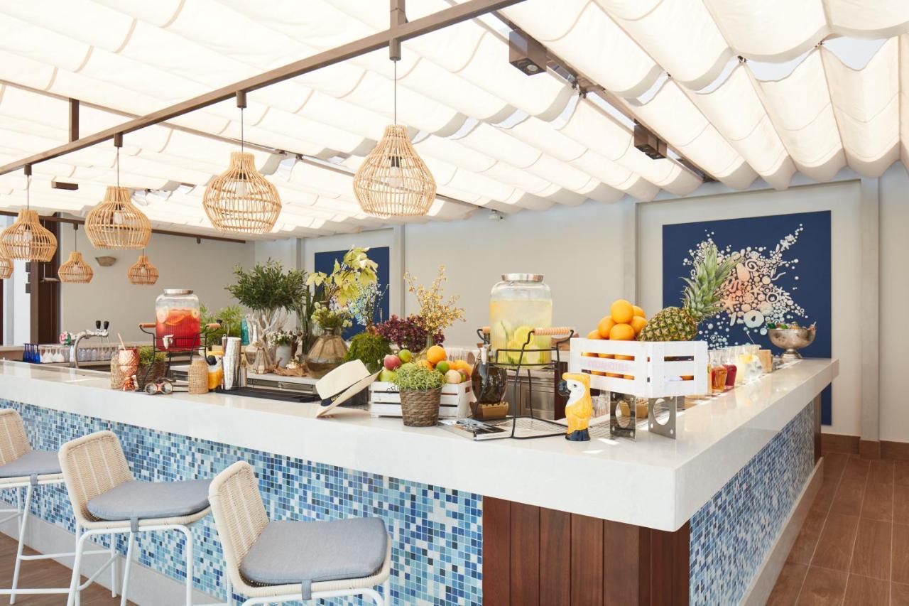 Vida Beach Resort Umm Al Quwain Eksteriør billede The kitchen of the restaurant