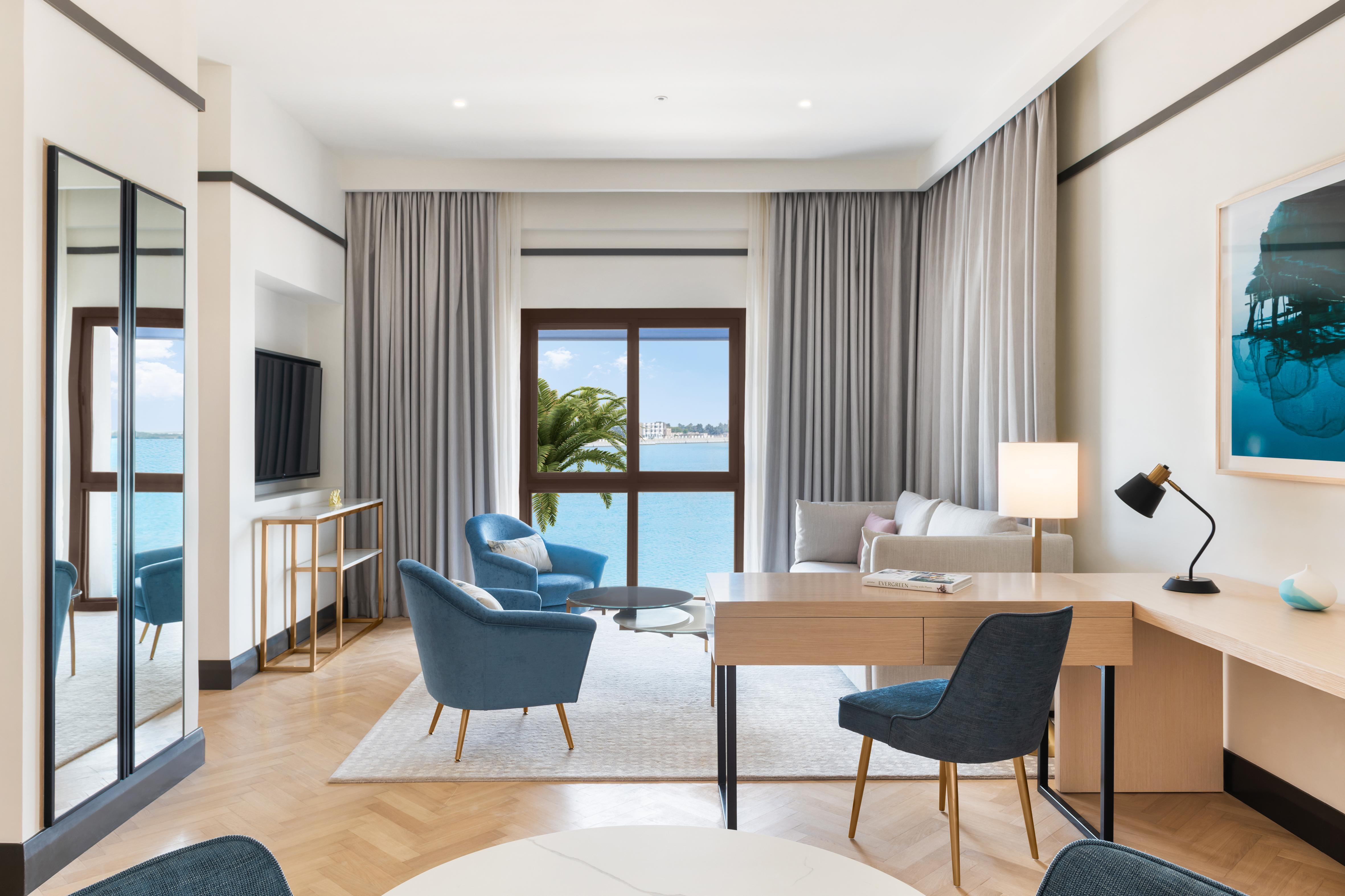 Vida Beach Resort Umm Al Quwain Eksteriør billede A suite at the Hilton Ras Al Khaimah